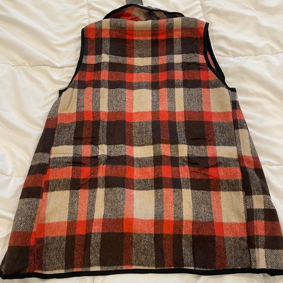 Plaid Ruffle Sleeveless Cardigan with Pockets - Picture 3 of 5